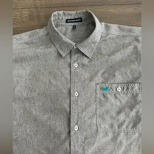 Southern Marsh Long Sleeve Button Up Shirt Size L 100% Polyester Gently‎ Worn